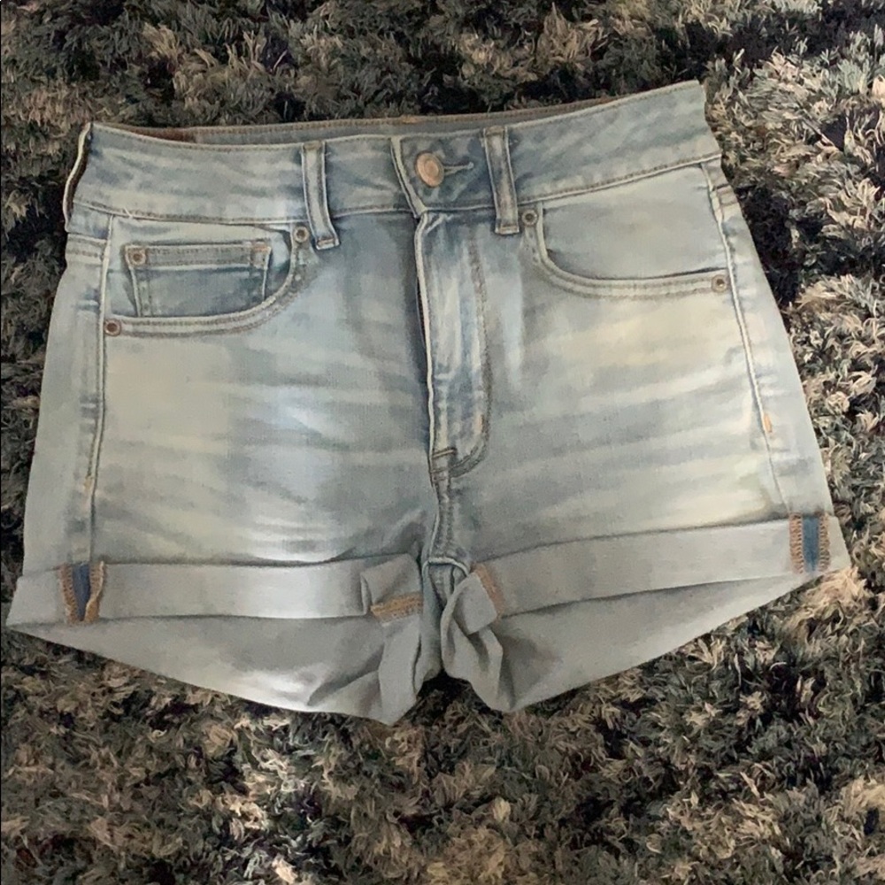 Light wash American Eagle jean shorts